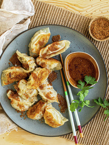 Dumplings med asiatisk dip