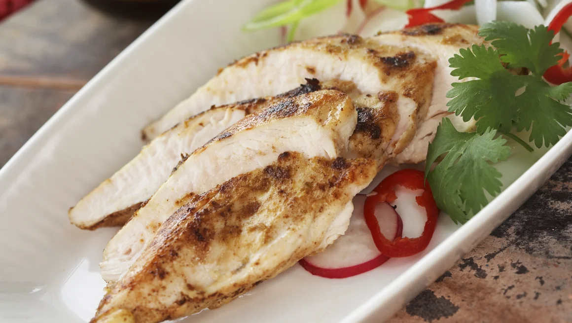 Thaistekt kylling med nudelsalat