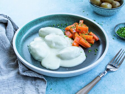 Fiskeboller i hvit saus