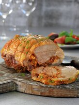 Lammestek fylt med oliven, fetaost og tomater