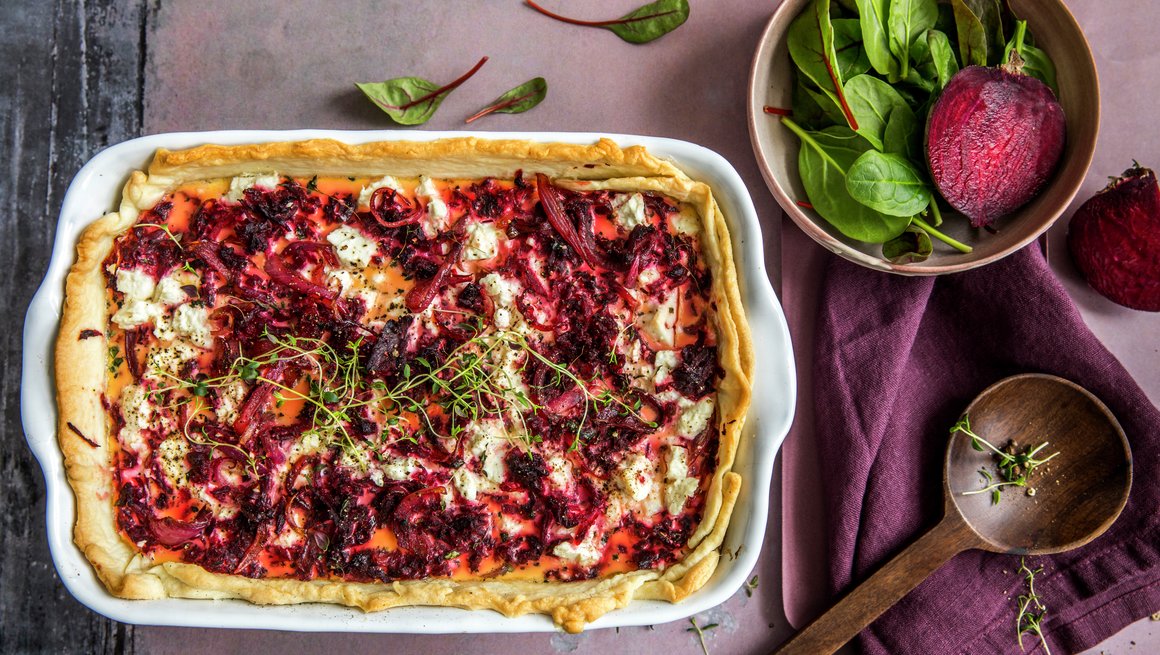 Vegetarpai med rødbeter og feta | Oppskrift - MatPrat