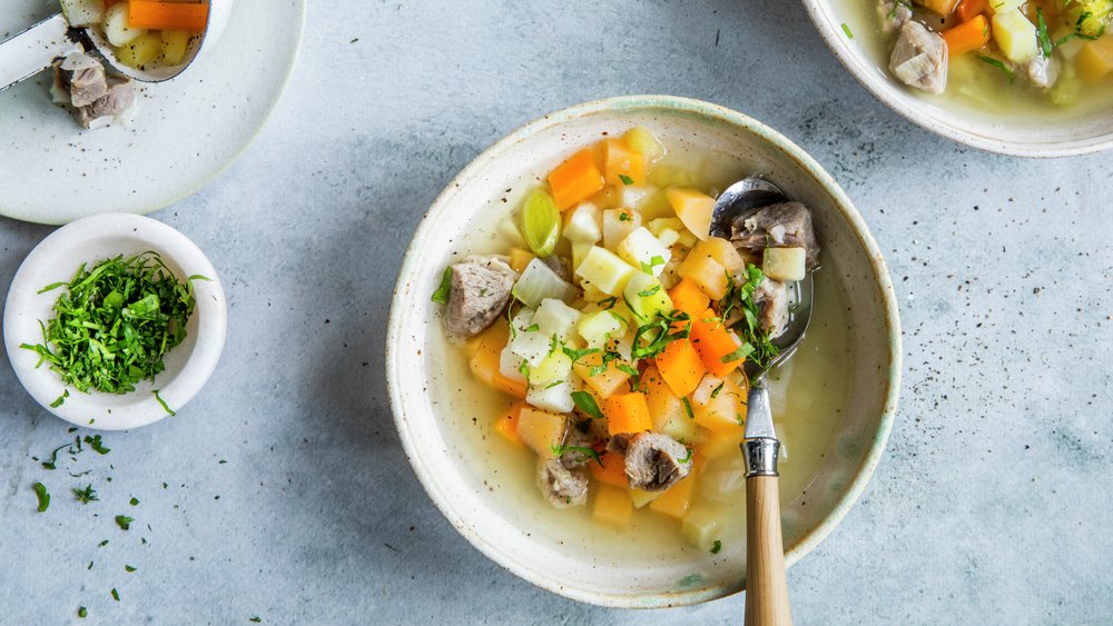 Suppe med lettsaltet lammekjøtt