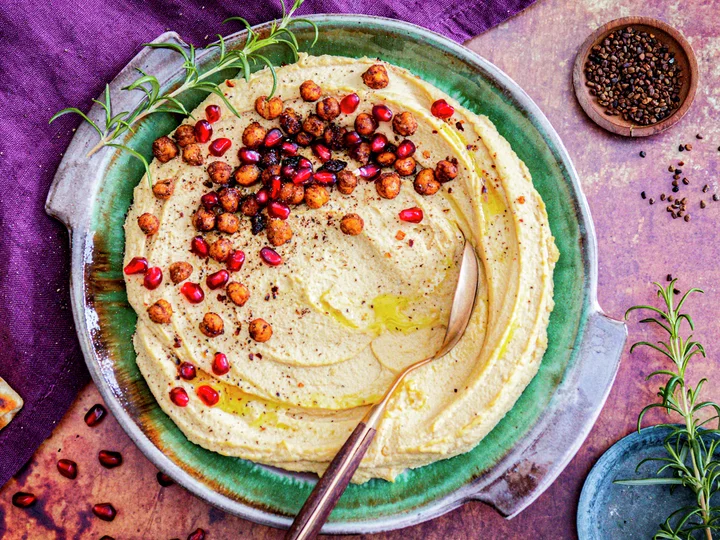 Hummus med spr&#248; topping