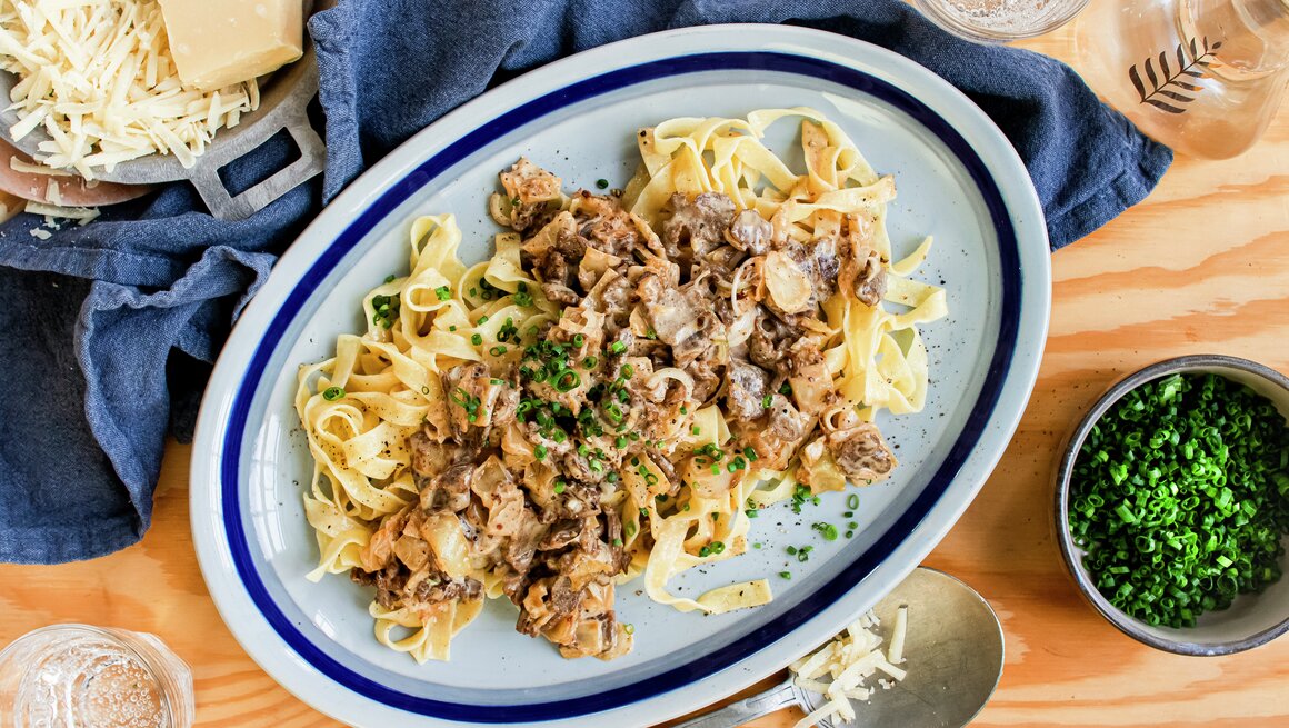 Enkel tagliatelle med reinsdyrskav og kål