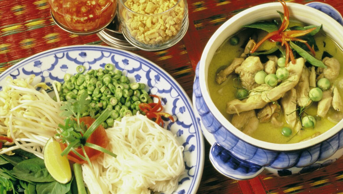 Kaeng Khiew Hwan Gai (kylling i grønn karri)